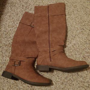Size 8.5 Women's Boots
